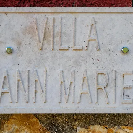 Anne Marie