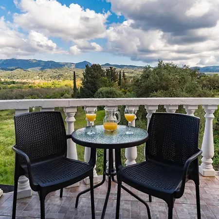 Anne Marie Villa Kavallouri